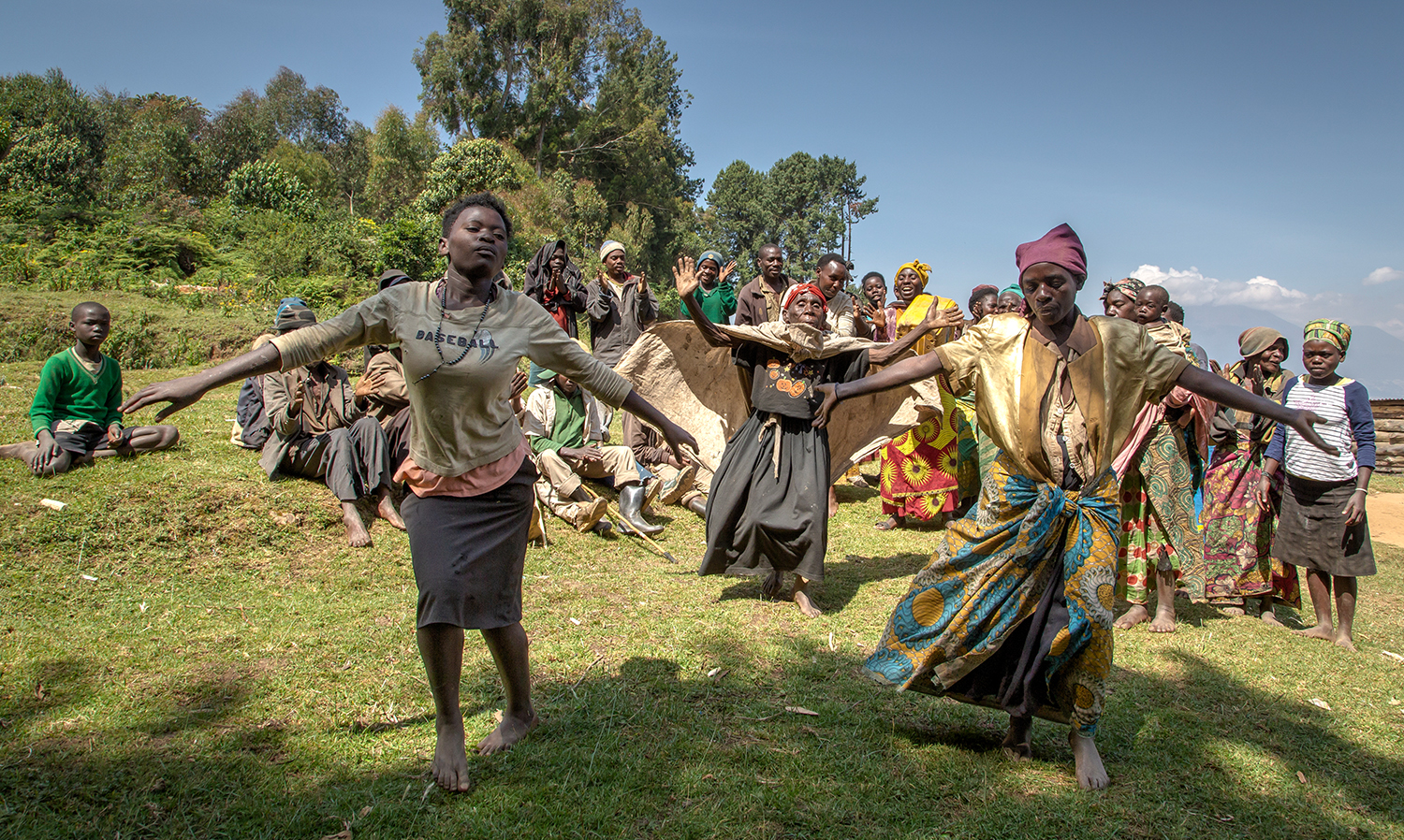 Batwa People dancing