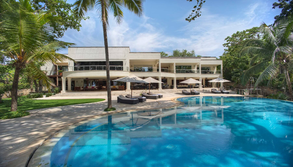 luxury beach resorts in Kenya